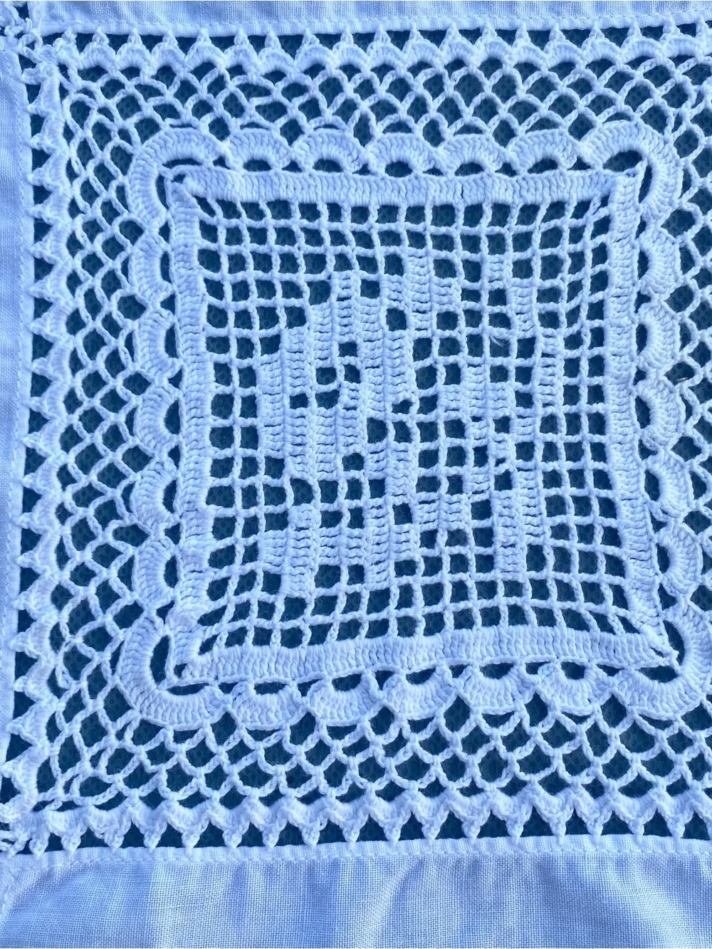 Handcrafted White Embroidered Crochet Tablecloth - Floral Accent